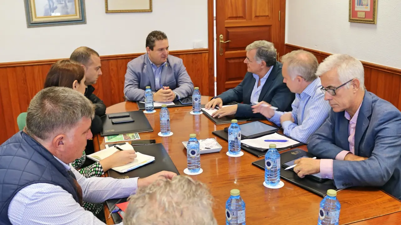 Reuni&oacute;n Ayuntamiento con Autoridad Portuaria 2020 1_Fotor