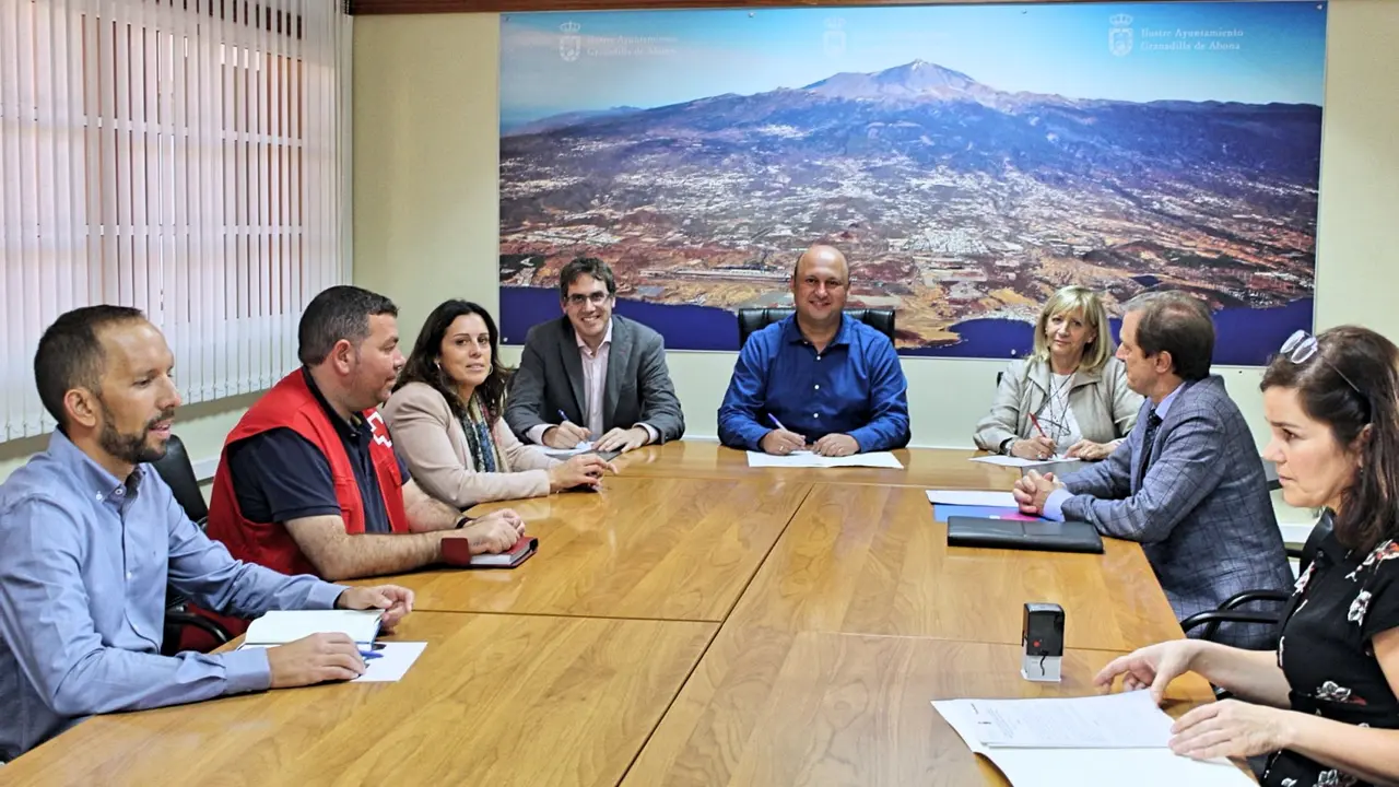 Convenio Aytmo-Unelco-Cruz Roja_Fotor