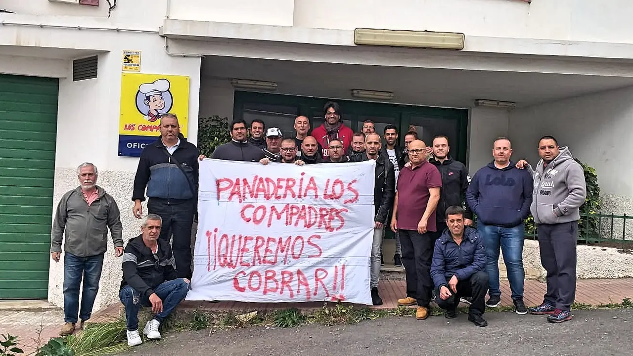 HUELGA TRABAJADORES COMPADRES_Fotor