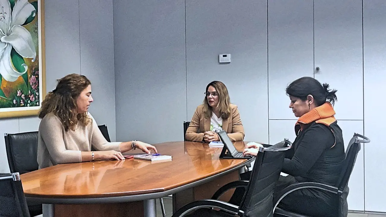 Noem&iacute; Santana e Iratxe Serrano_Fotor