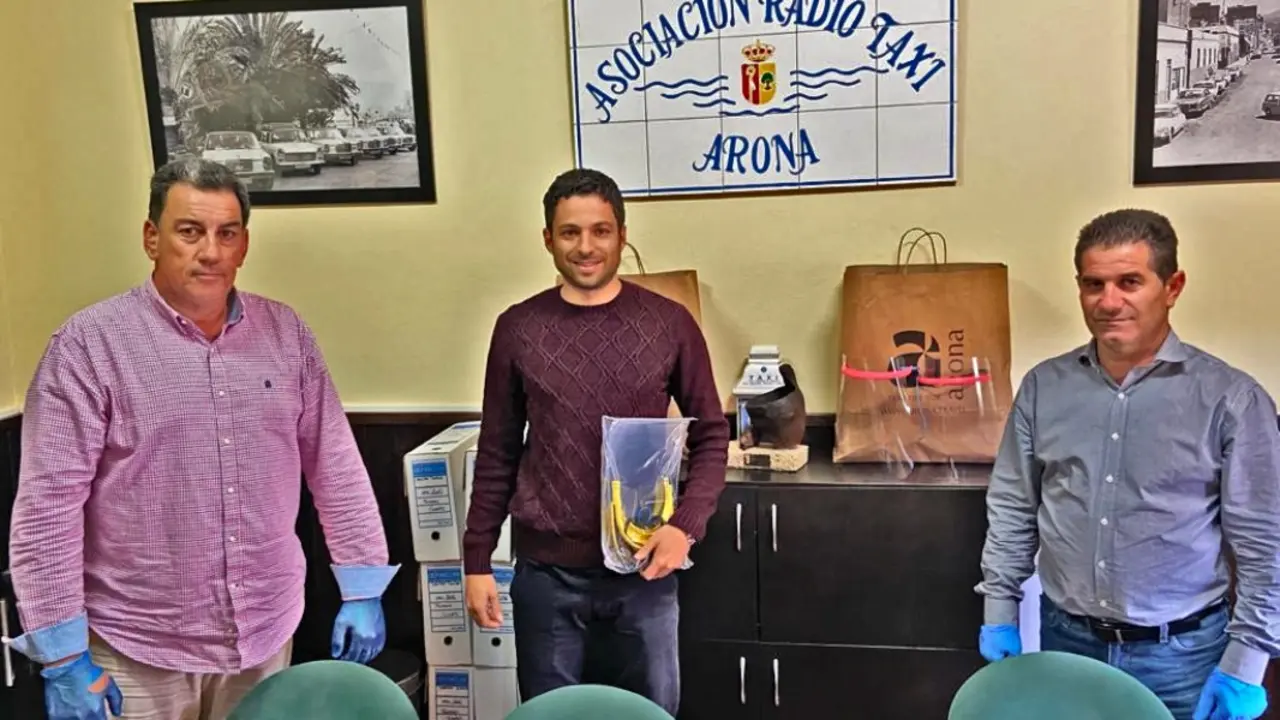 Arona Viseras taxi_Fotor