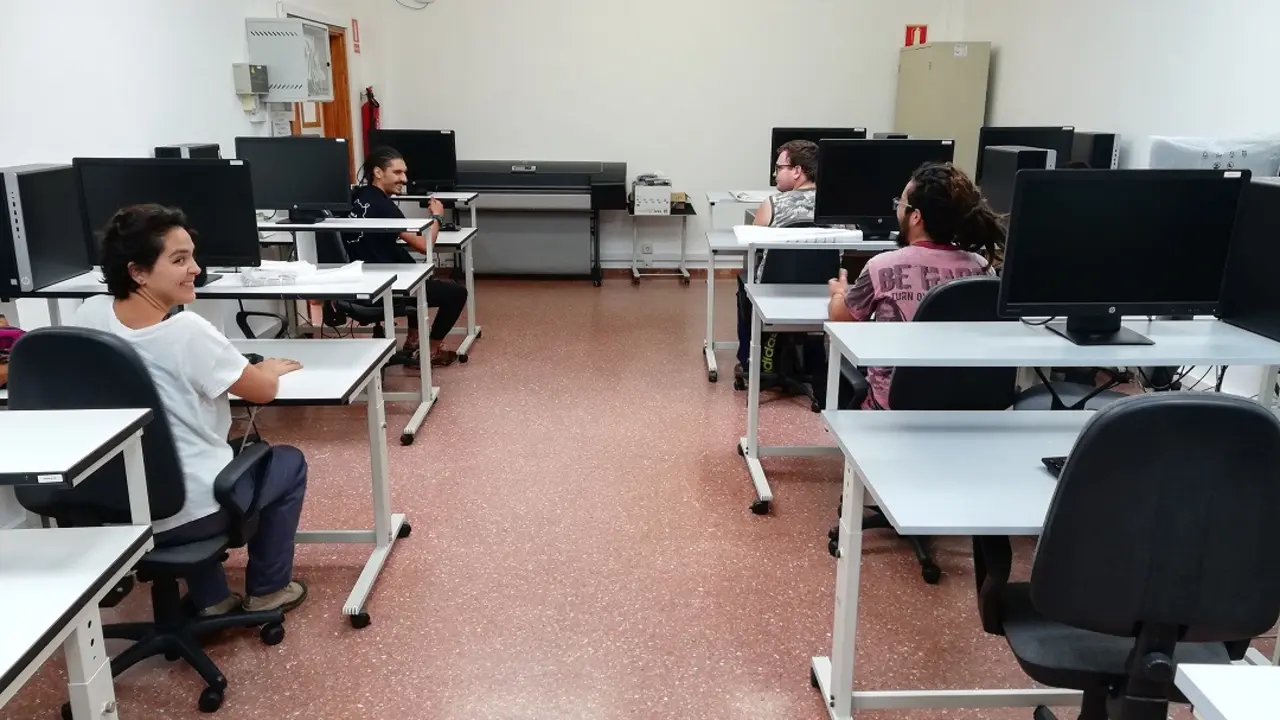 aula_informatica_2_Fotor