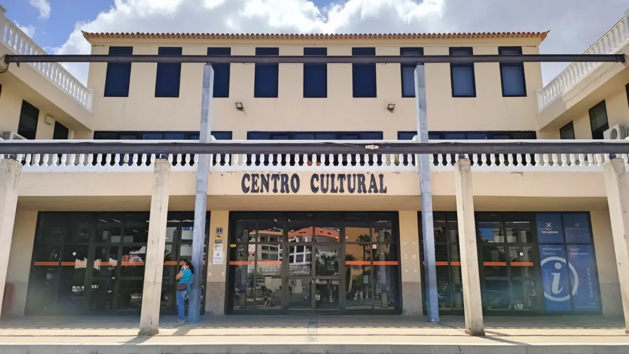 Centro Cultural los Cristianos_Fotor