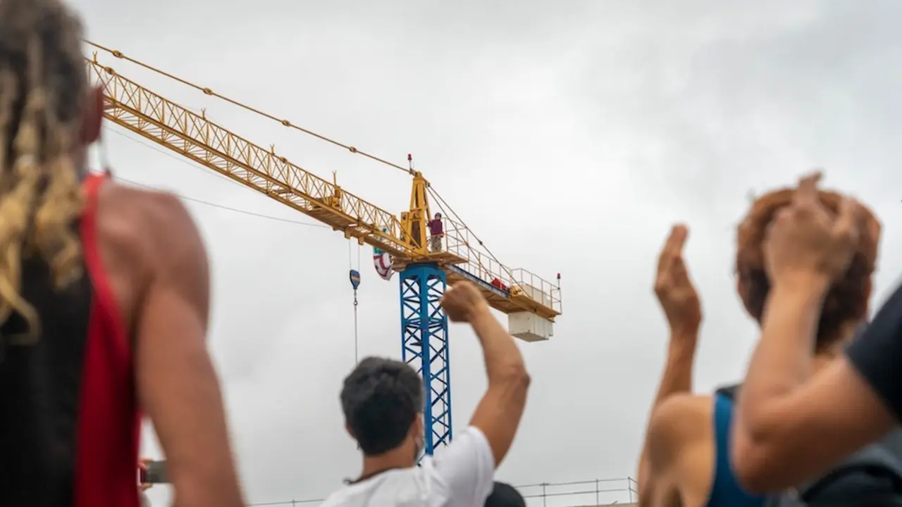 concentracion apoyo activistas gruas stophotellatejita, salvarlatejita, autor Alfonso Boullon (18 junio 2020)