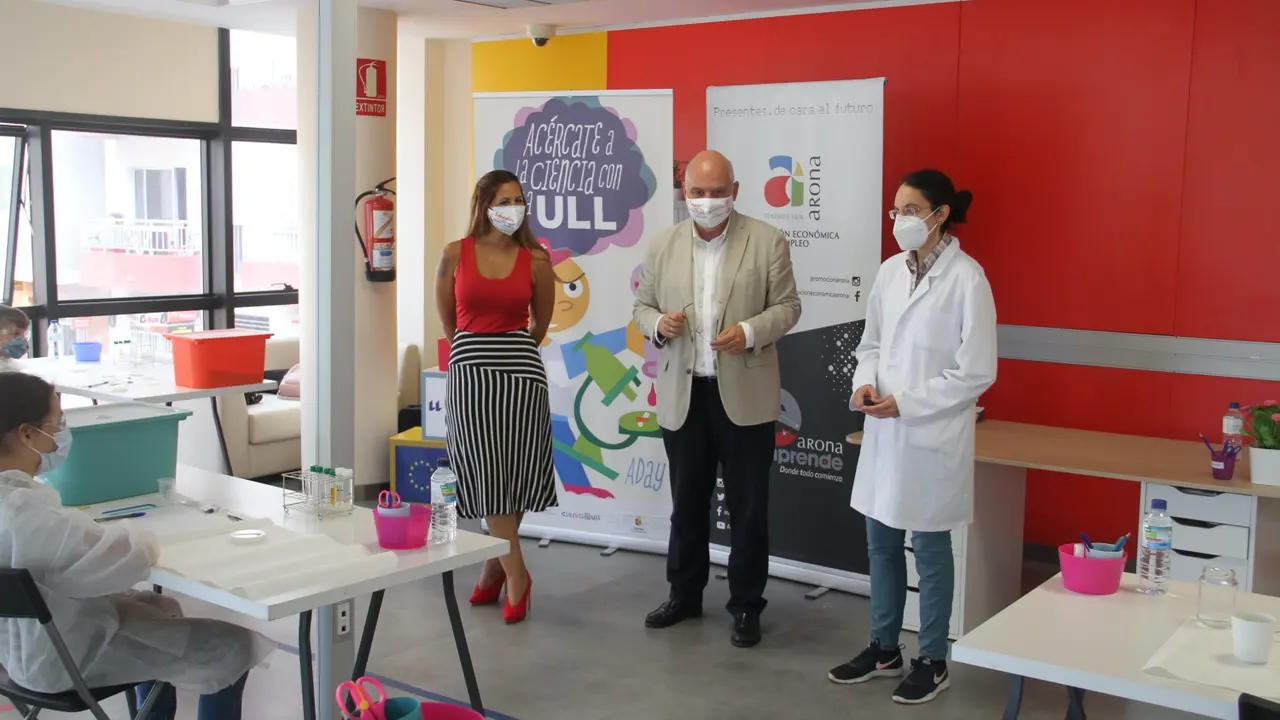 0Laboratorio de Verano de Ciencia y Tecnolog&iacute;a de Arona 6_Fotor
