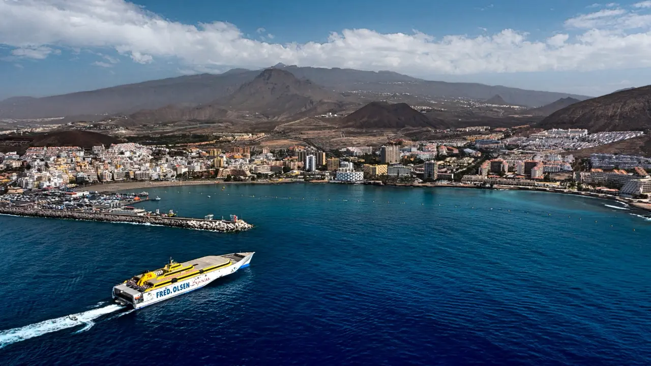 Los Cristianos Ferry Fred Olsen Benchijigua TF_Fotor