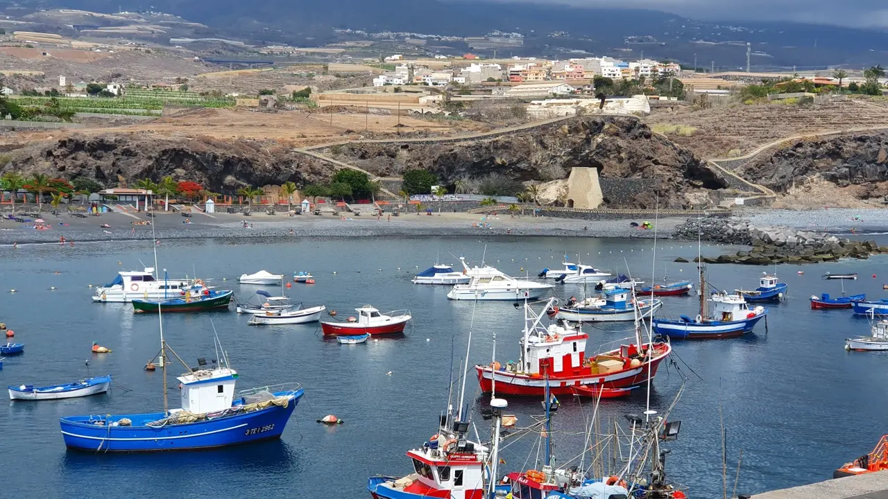 Playa san Juan rup pesca barcos 738_Fotor