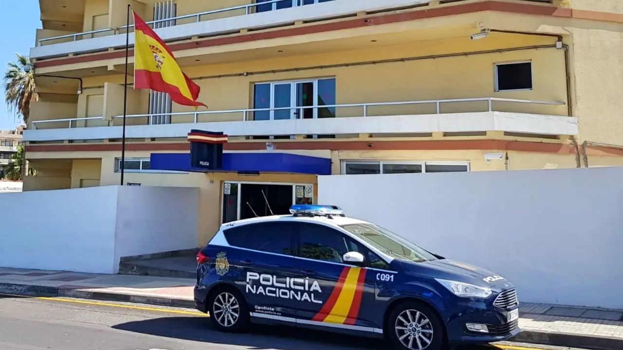 Polic&iacute;a Puerto Realejos -01_Fotor