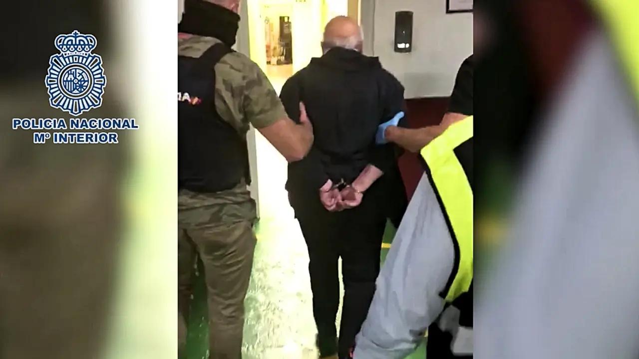 Detenido Polic&iacute;a 12_Fotor