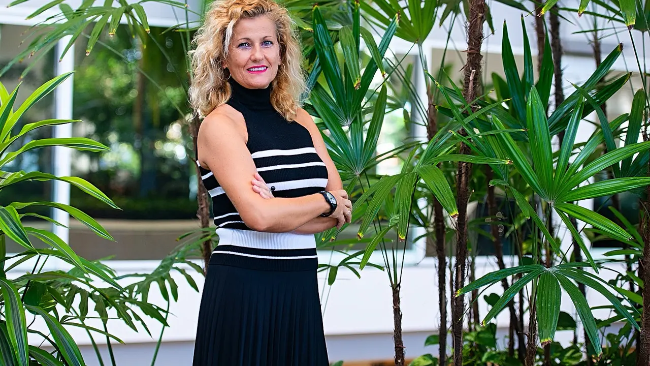 Mar Alonso, Directora del Hotel Vulcano 40e603_Fotor