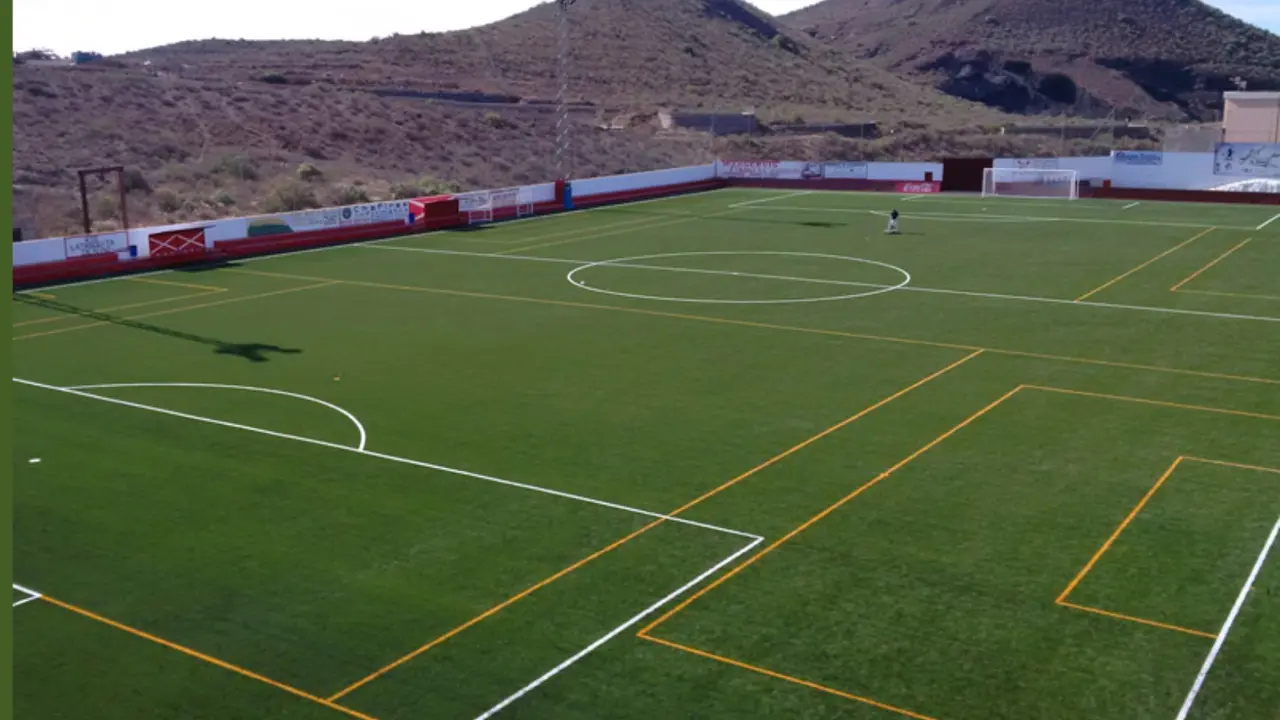 San Miguel Iluminaci&oacute;n campos de f&uacute;tbol_Fotor