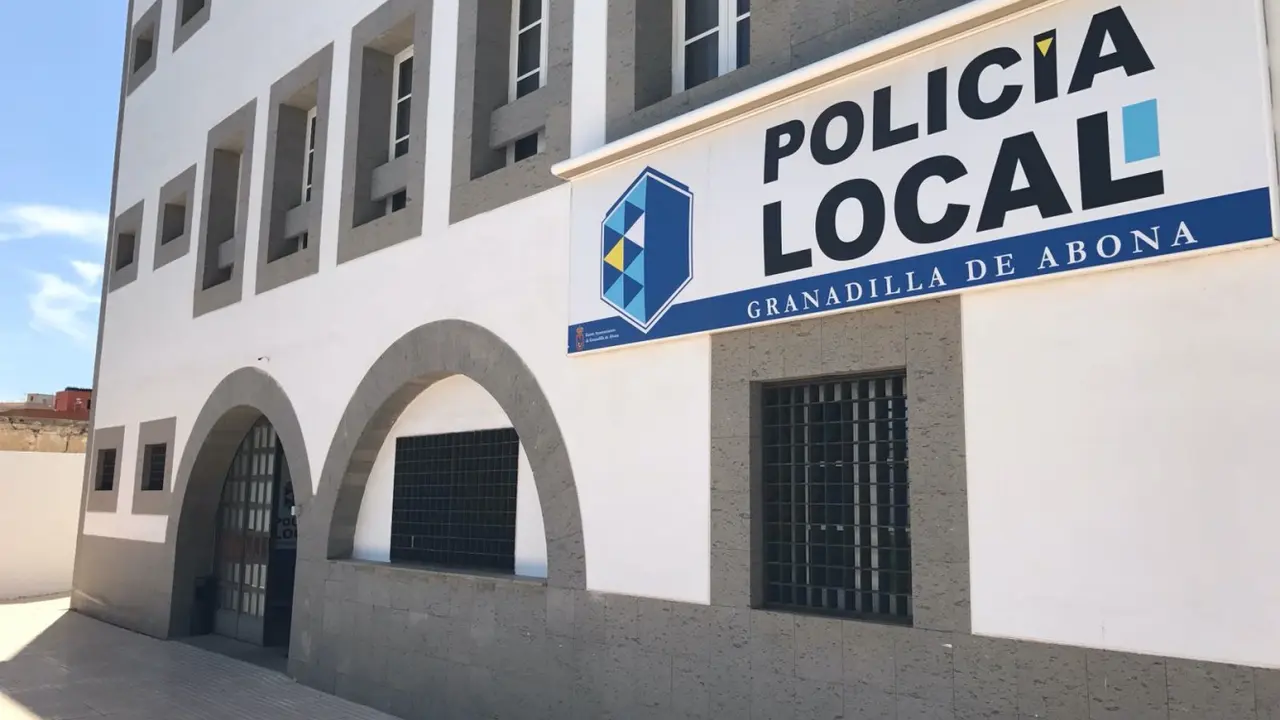 Polic&iacute;a Local Granadilla 3_Fotor