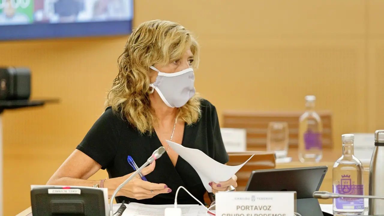 Mar&iacute;a Jos&eacute; Belda - Portavoz y consejera de S&iacute; Podemos Canarias en el Cabildo de Tenerife_Fotor