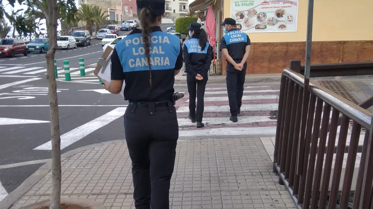 Polic&iacute;a Local Gu&iacute;a de Isora_Fotor