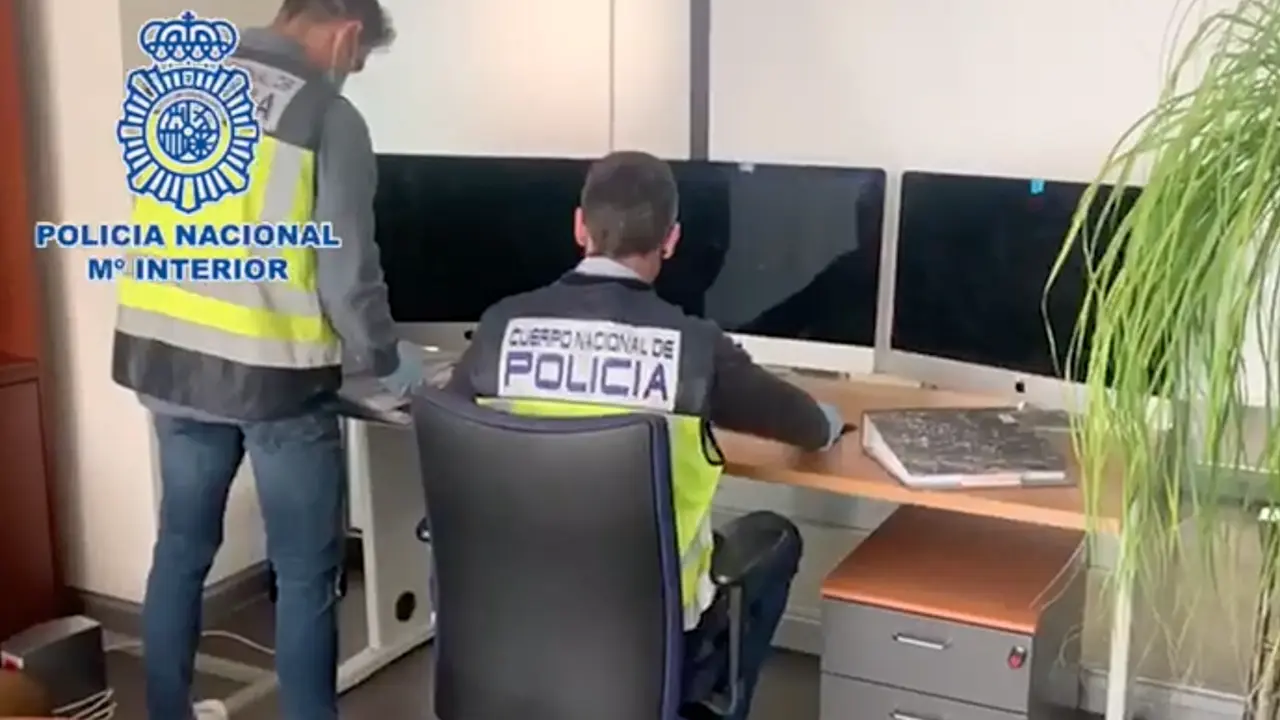 Polic&iacute;a estafa Bitcoins Fotor