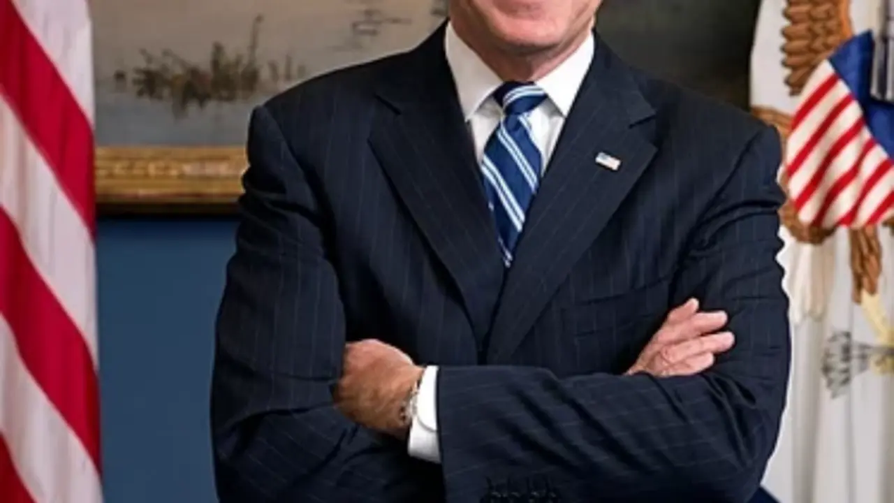 Biden -8_Fotor