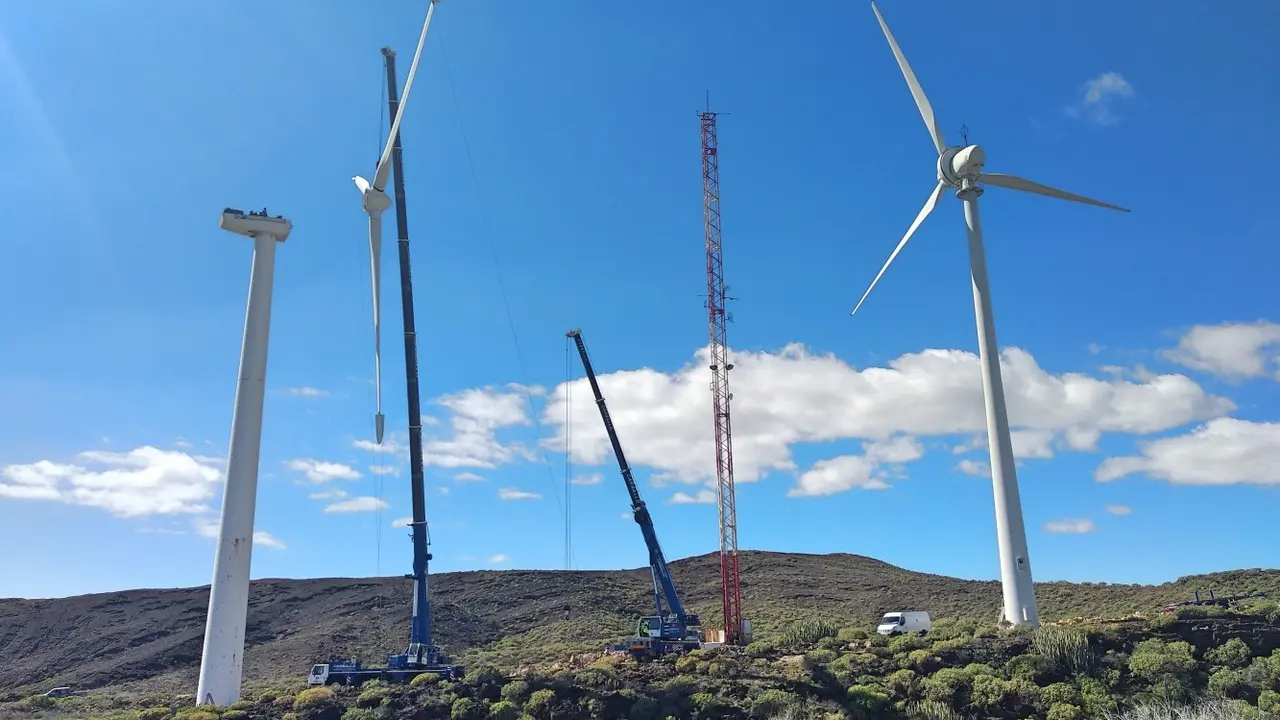 Desmomtaje aerogeneradores ITER (1)_Fotor