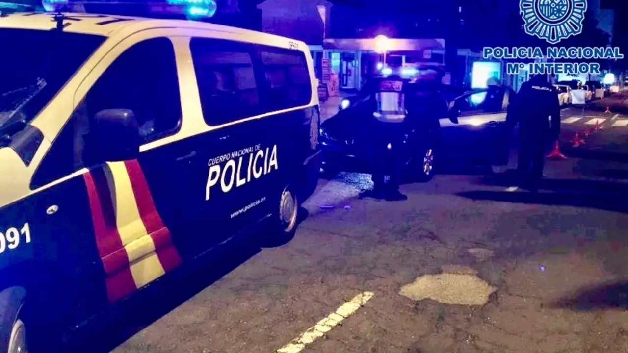 Polic&iacute;a Nacional 1_Fotor