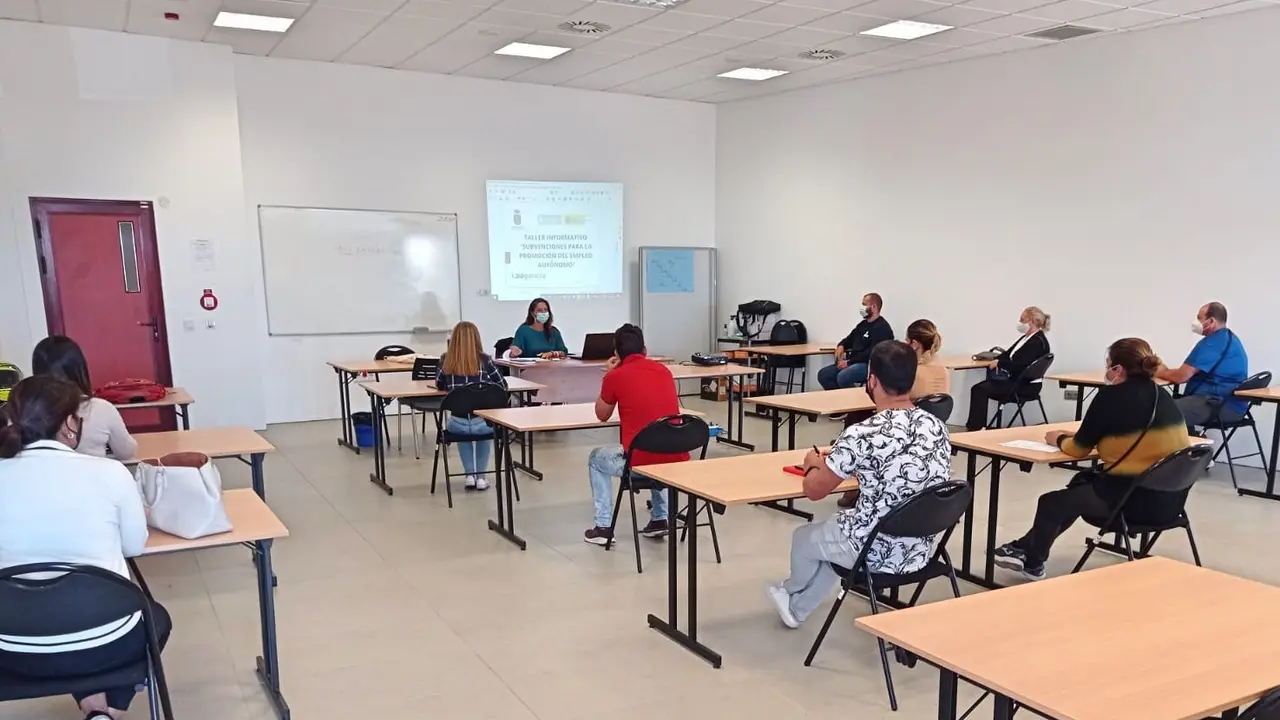 Granadilla cursos AEDL 3_Fotor