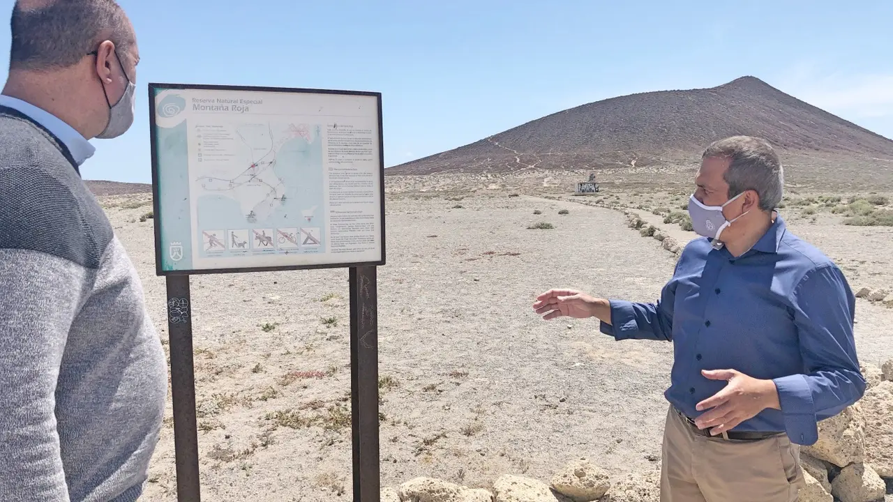 Visita Valent&iacute;n Gonz&aacute;lez &Eacute;vora y Marcos Gonz&aacute;lez a Monta&ntilde;a Roja_Fotor