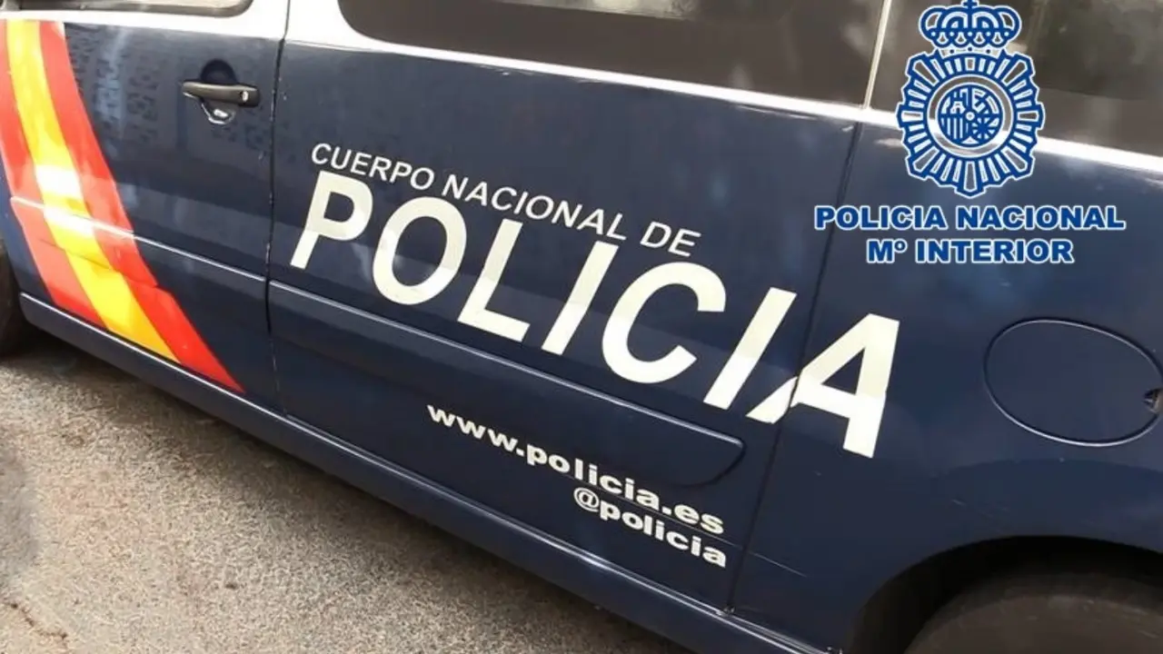 Polic&iacute;a Nacional 002-3_Fotor