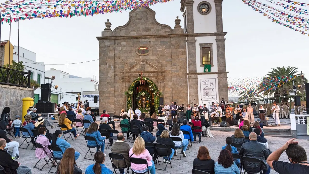 Fiestas San Antonio de Padua Granadilla Ofrenda 1_Fotor
