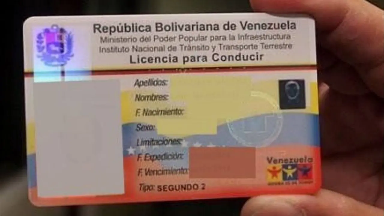 Licencia trafico venezuela falsa _Fotor