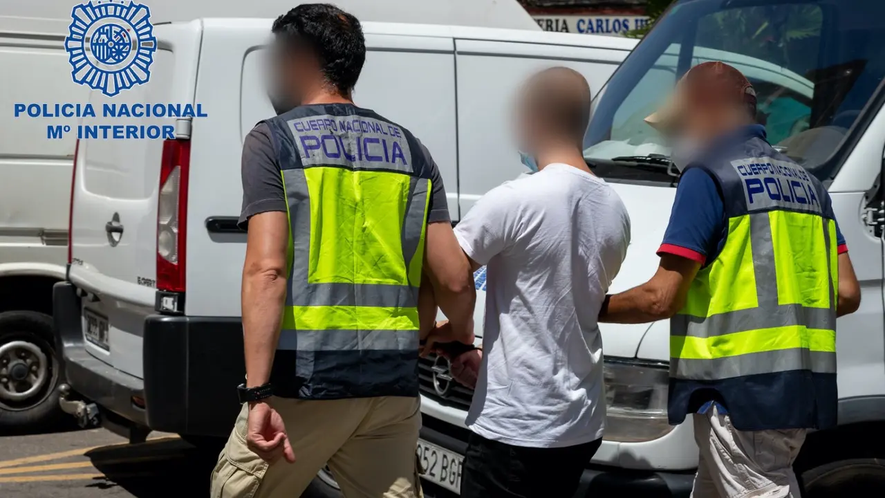 Polic&iacute;a detenci&oacute;n neo nazi ataque sede Podemos 3-21