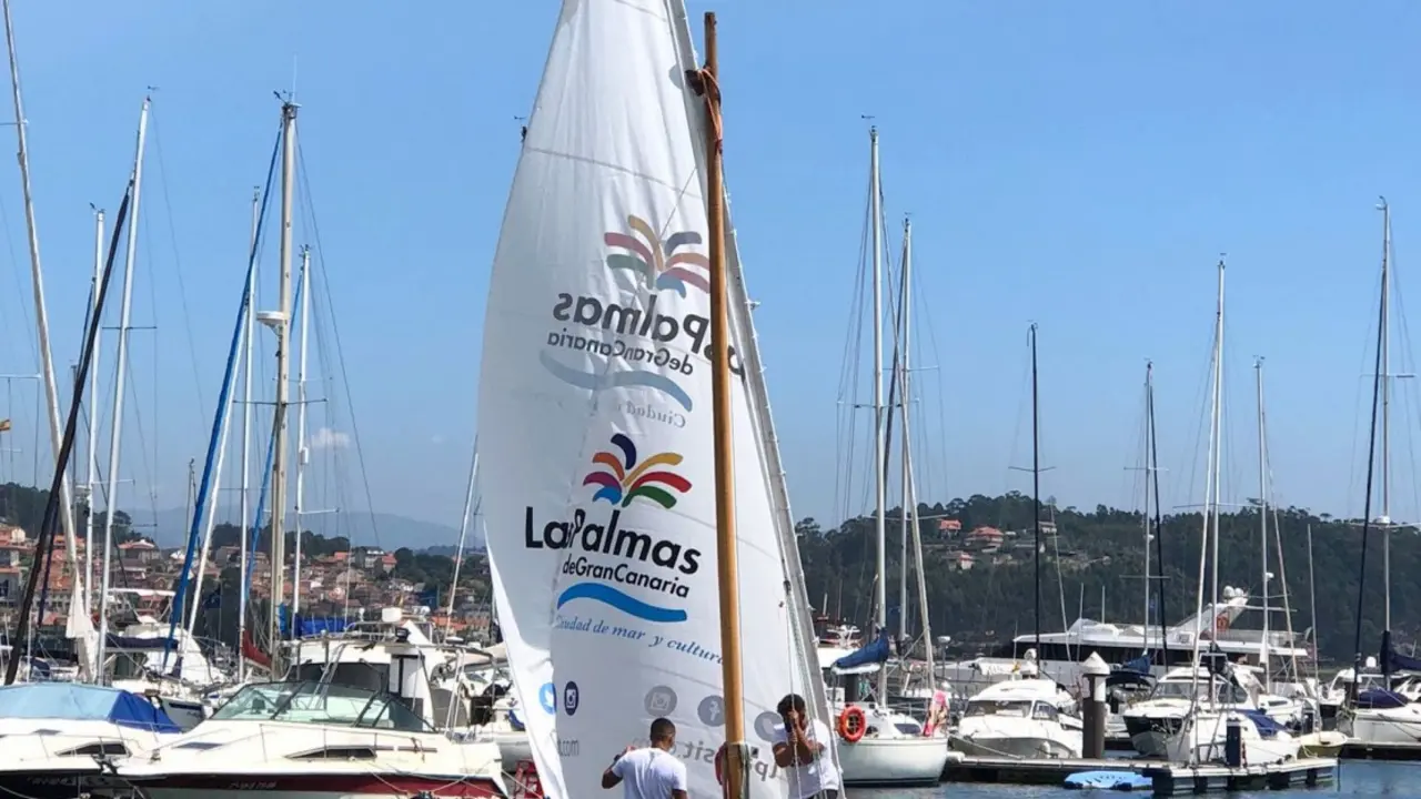 Velaq Latina Canaria bote ria