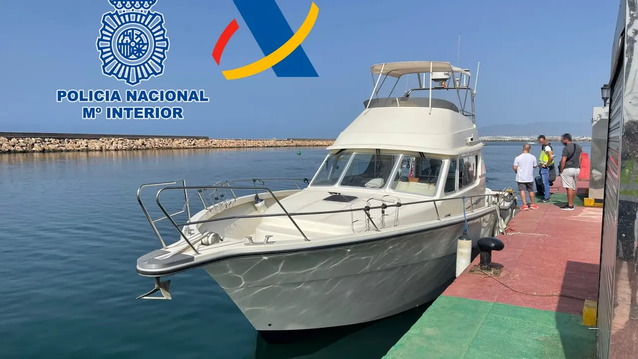 Polic&iacute;a Hachis lancha barco 1-48