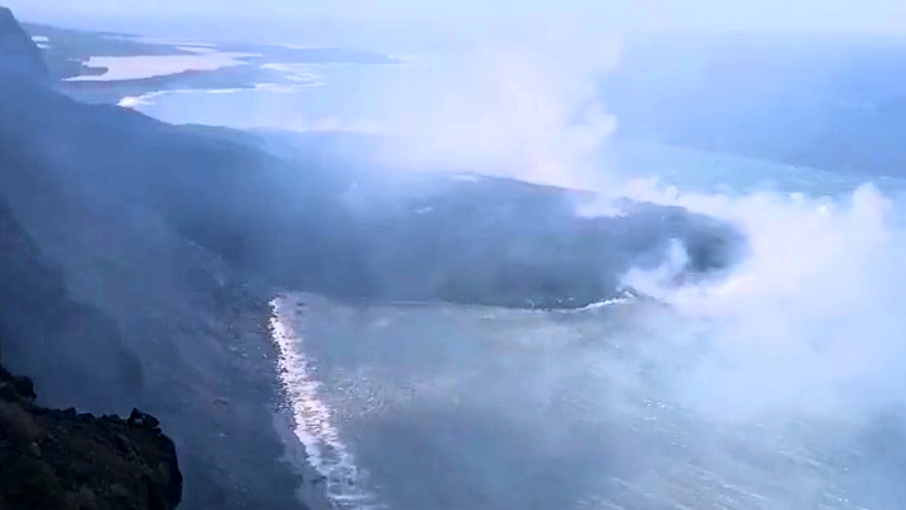 Zona ganada al mar por el volc&aacute;n 2021-09-29 a las 15