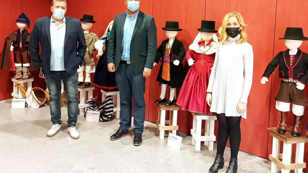 Exposici&oacute;n 'Esencia Canaria' des(1)