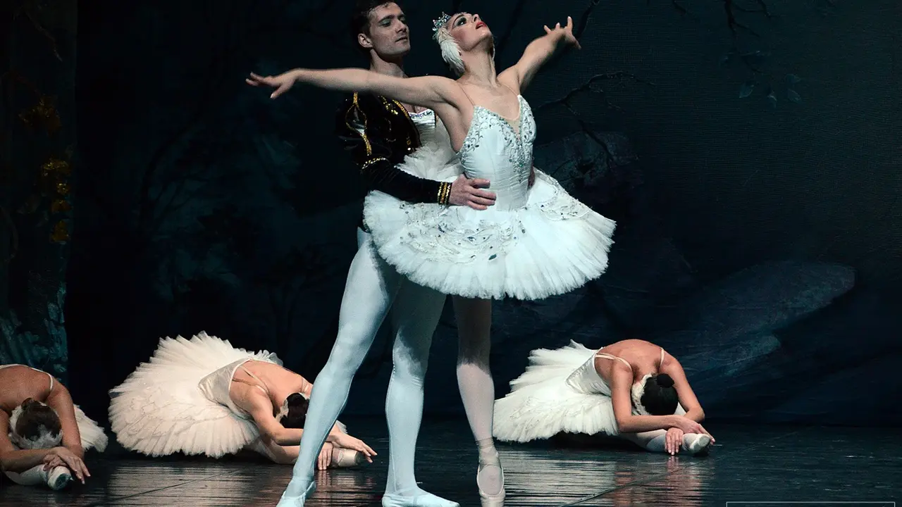 Ballet Mosc&uacute; LagoWin18-12(1)