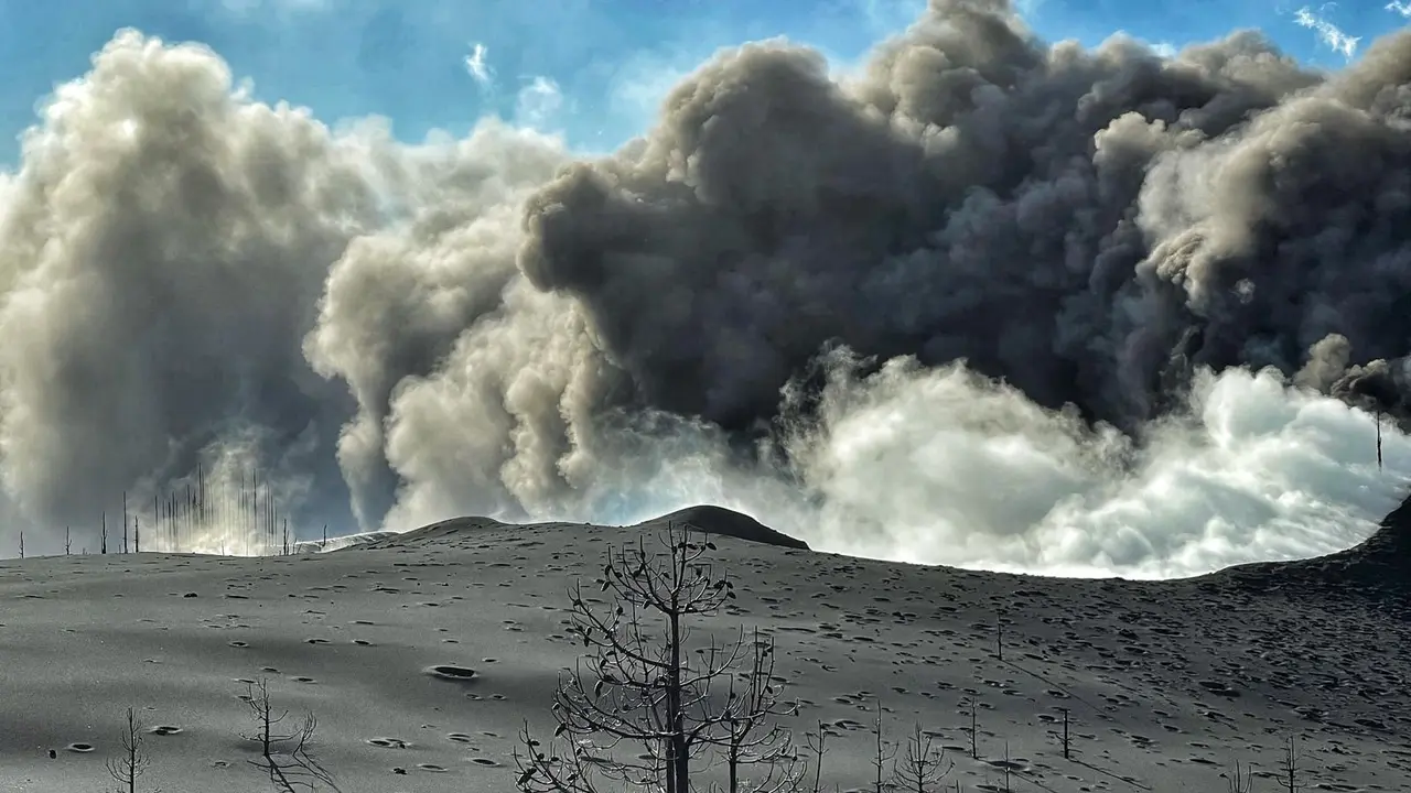 Volc&aacute;n La Palma Aws3XY
