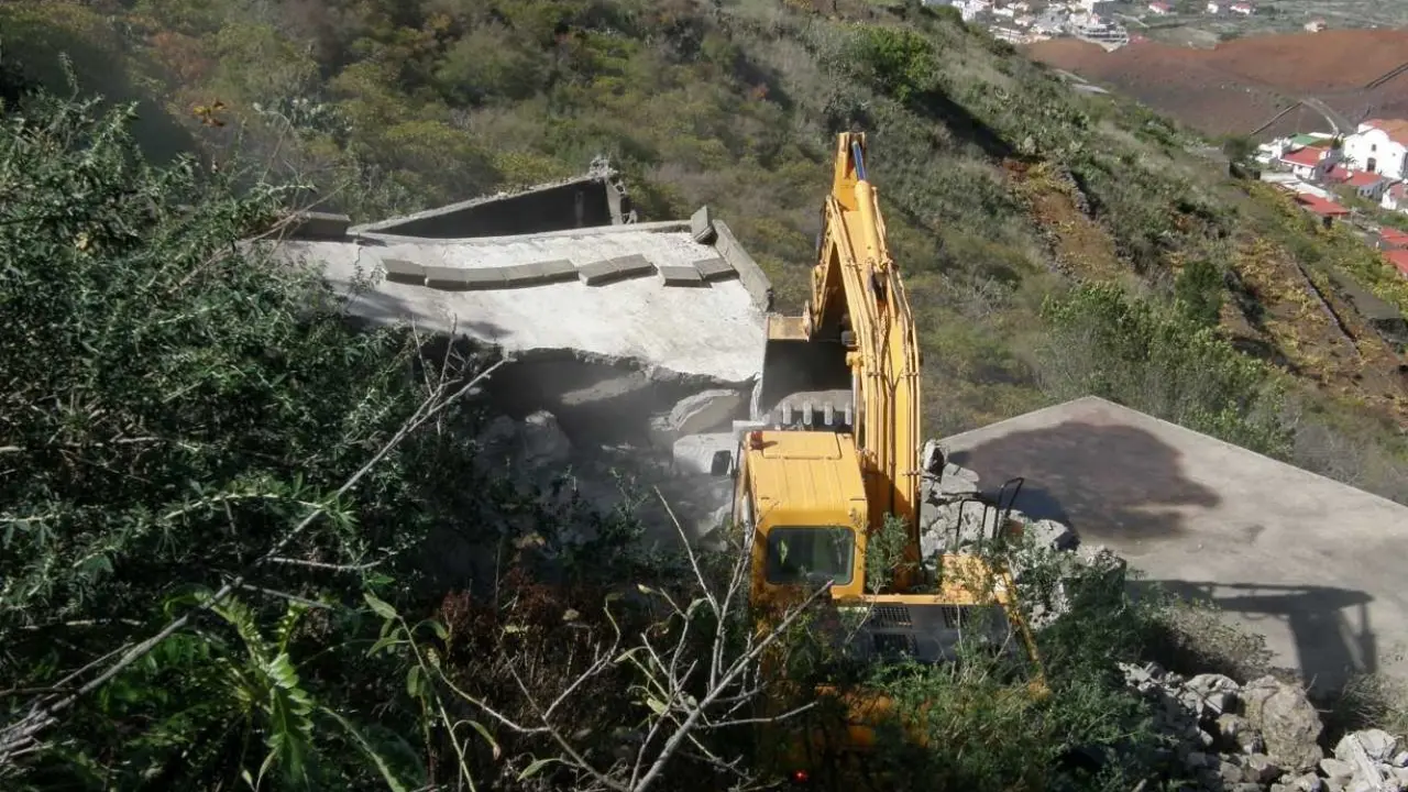 demolici&oacute;n Agencia 1(1)