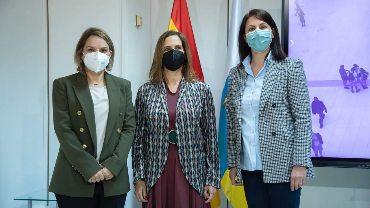 Noem&iacute; Santana, Marta Arocha y Marlene Santana