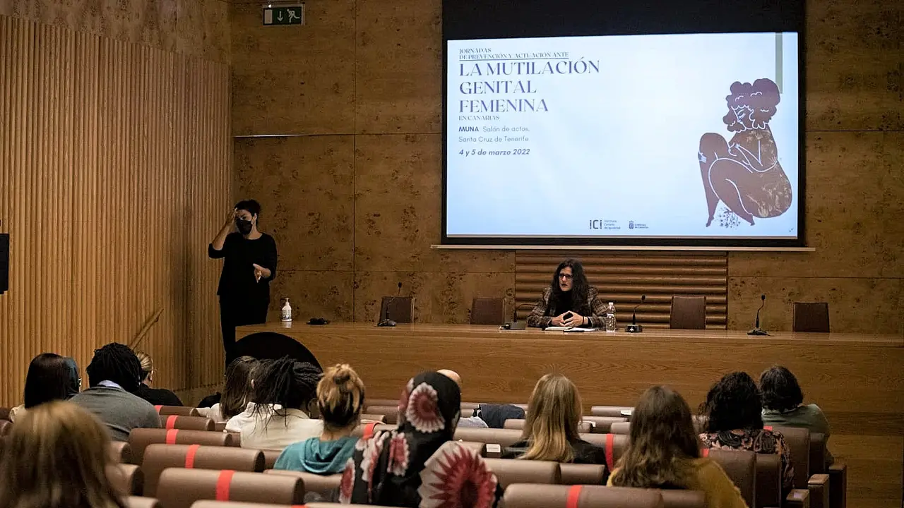 Jornada de mutilaci&oacute;n genital femenina_Fotor