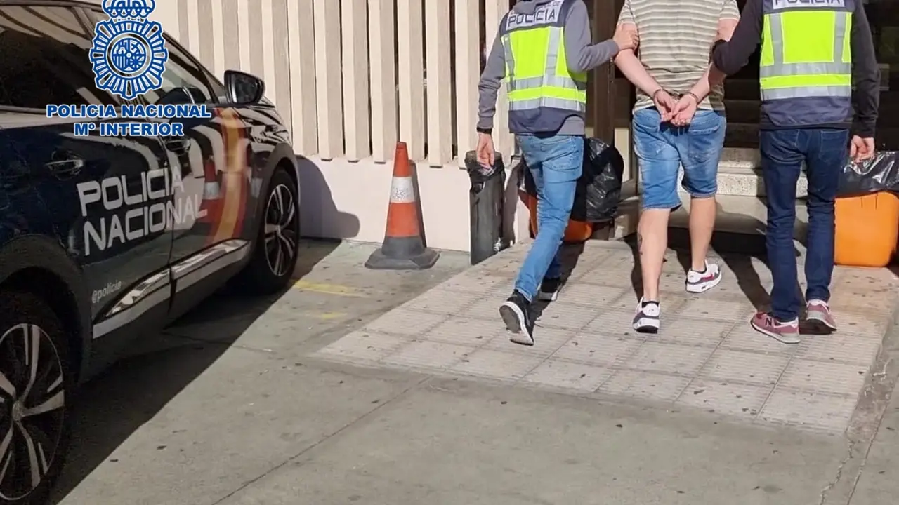 Polic&iacute;a Nacional aresto detenido-WA0007(1)
