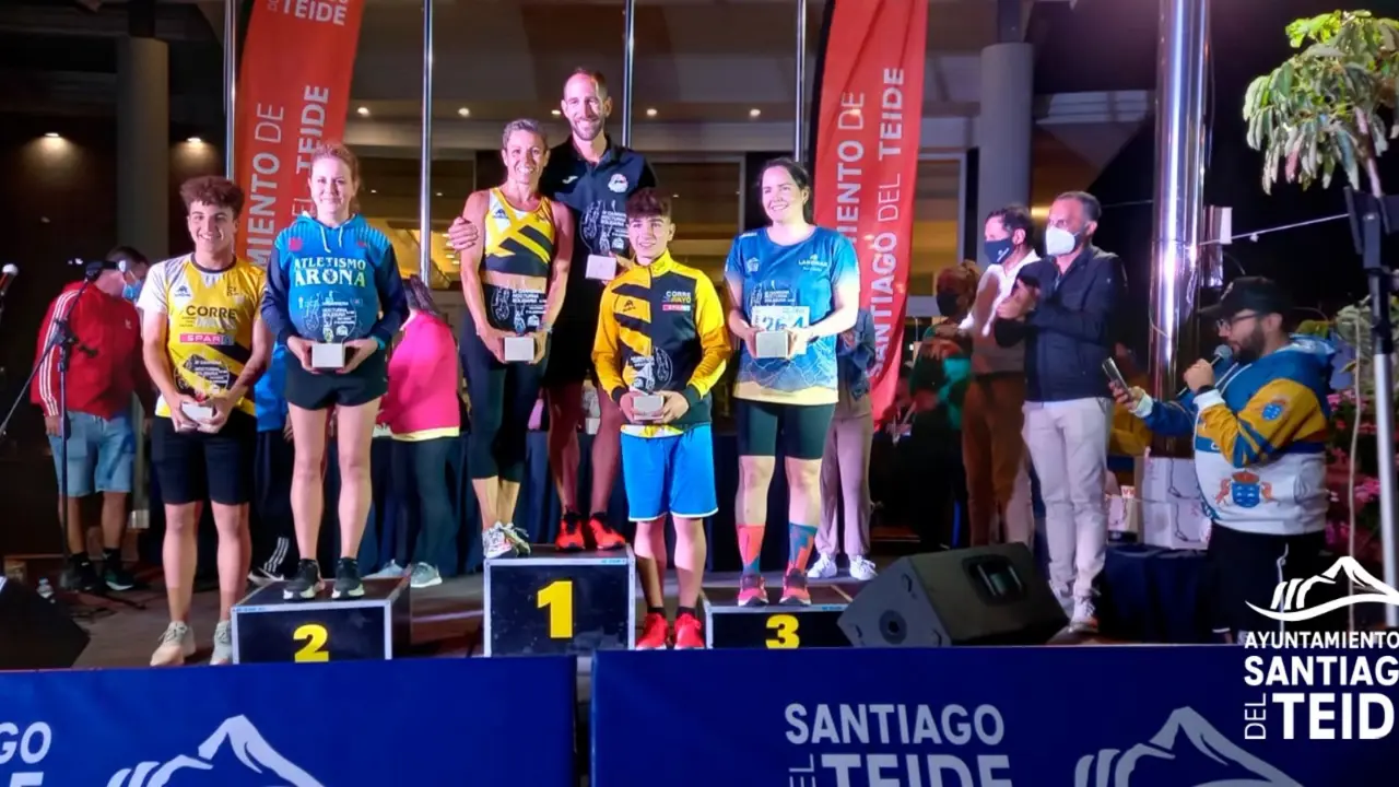 Podium masculino y femenino local 4,5 km(1)
