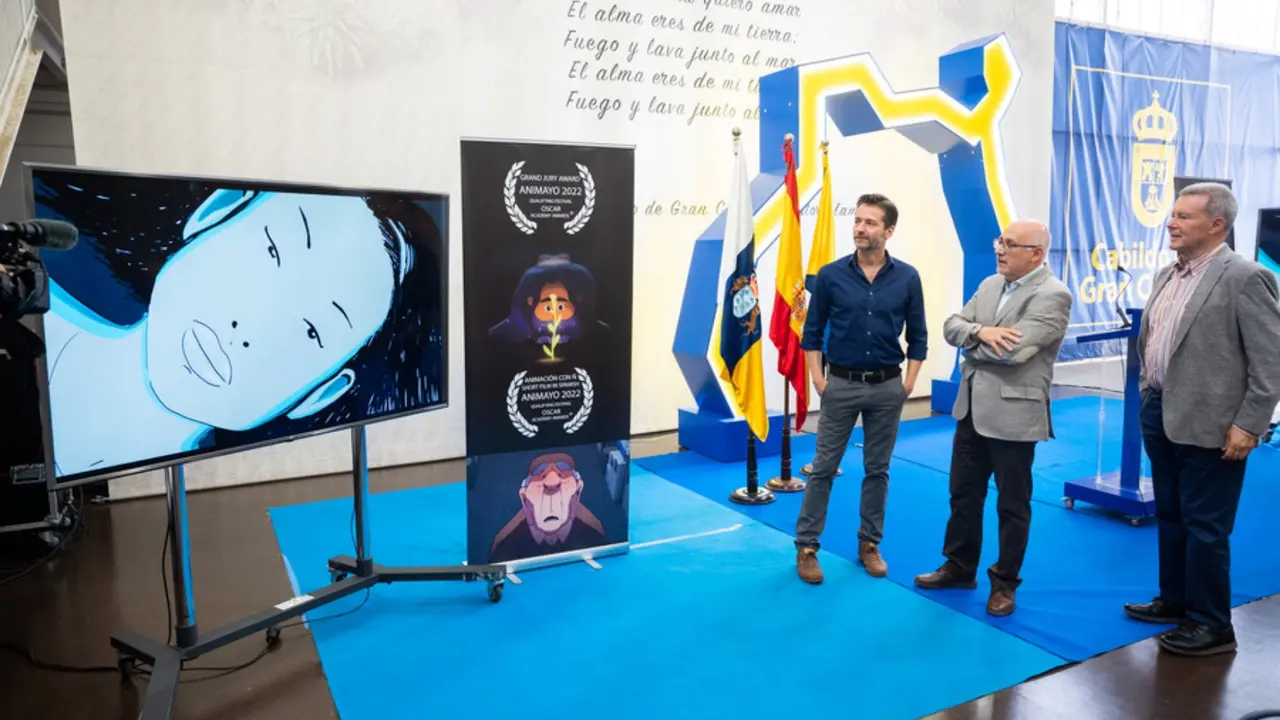 Visionado del tr&aacute;iler oficial Animayo Gran Canaria 2022 en rueda de prensa ofrecida hoy por Antonio Morales, Presidente del Cabildo de Gran Canaria y Dami&aacute;n Perea, Director y productor de Animayo Gran Canaria(1)