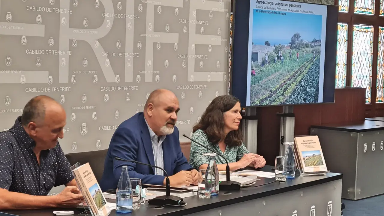 20220514 cayetano silva libro agricultura (2)