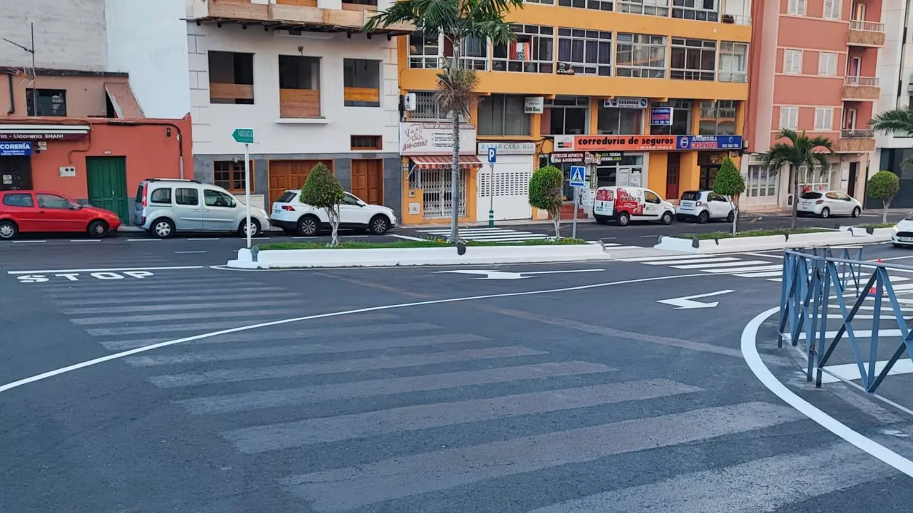Calle Valois Puerto Cruz 1