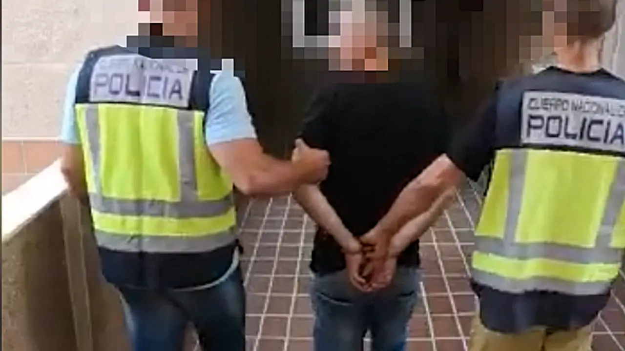 olic&iacute;a Falso riesgos laborales