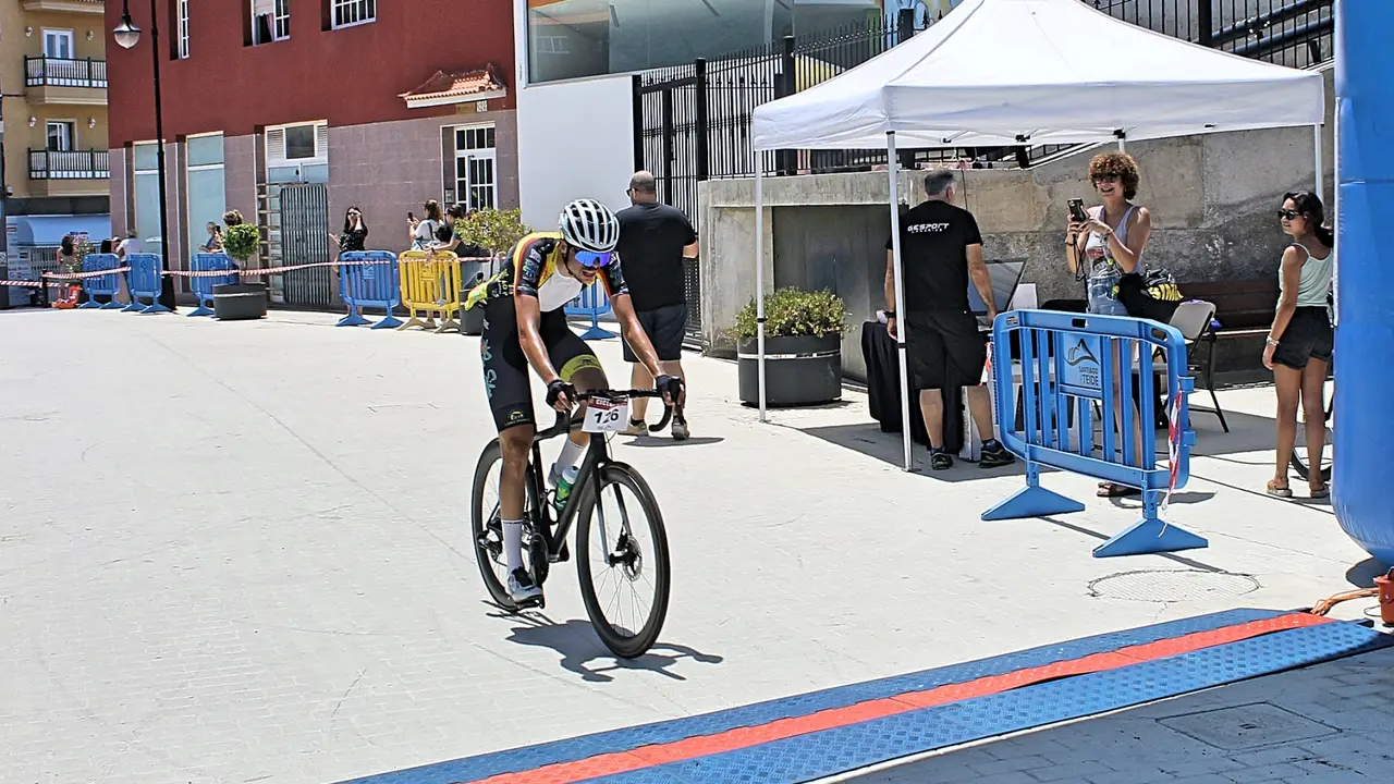 Foto ganador VIII Marcha Cicloturista Stgo del Teide(1)