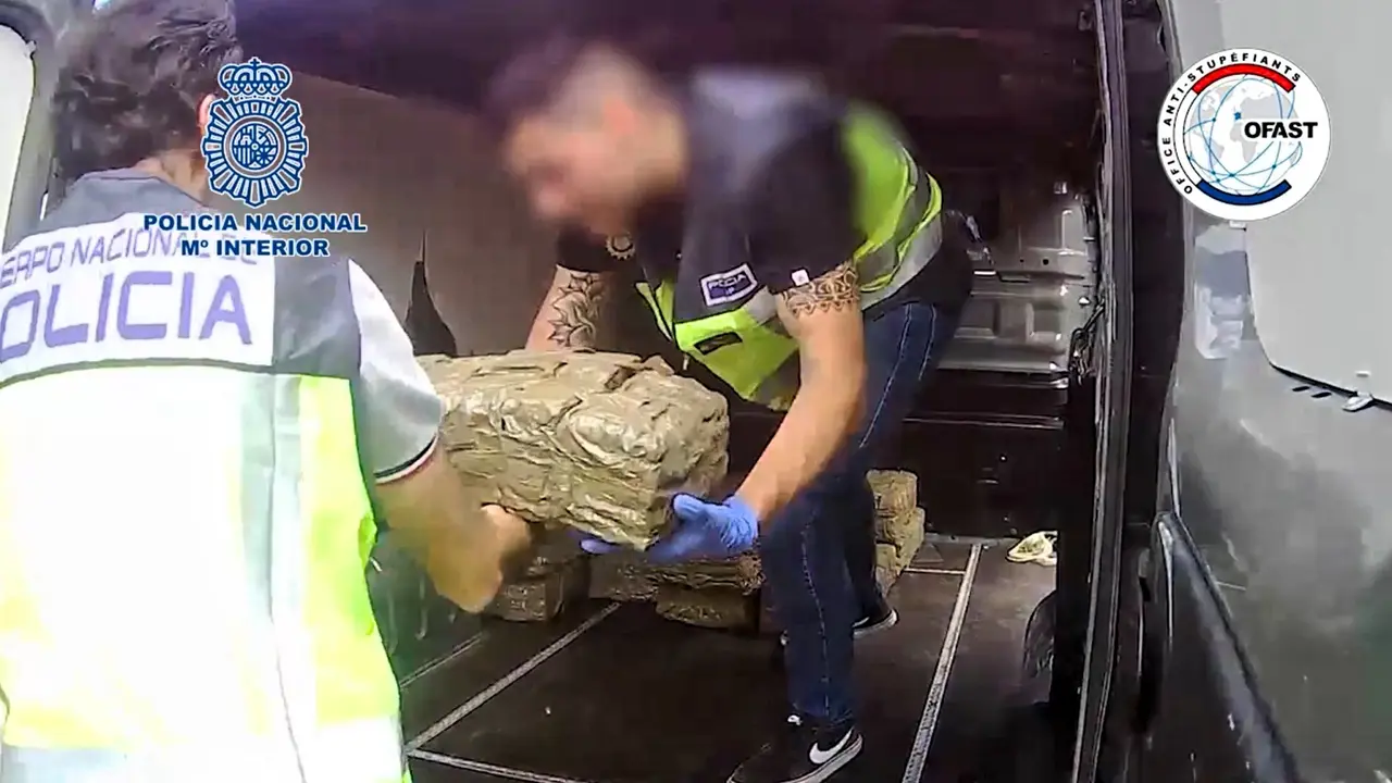 Polic&iacute;a giarder&iacute;a drogas armas 03