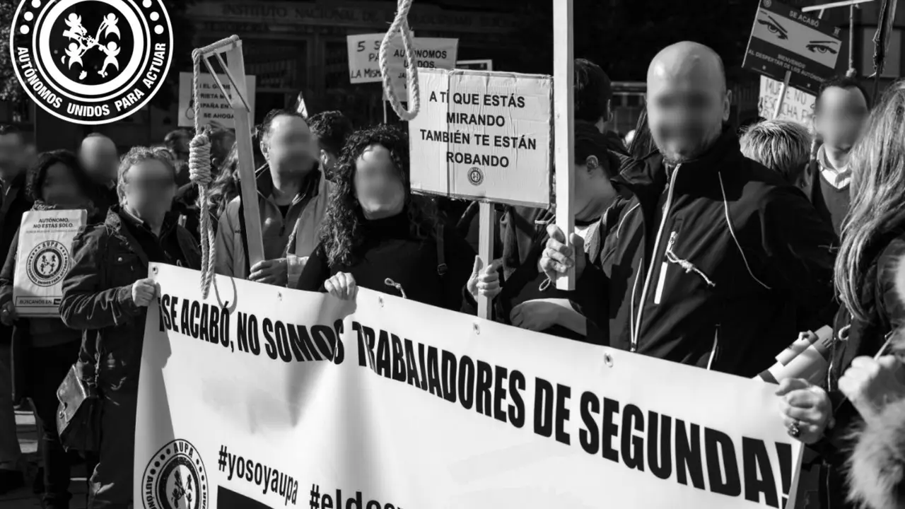 Aut&oacute;nomos Foto concentracion 15 Febrero 2019