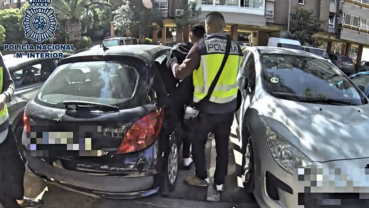 Polic&iacute;a nacional sim swapping 02