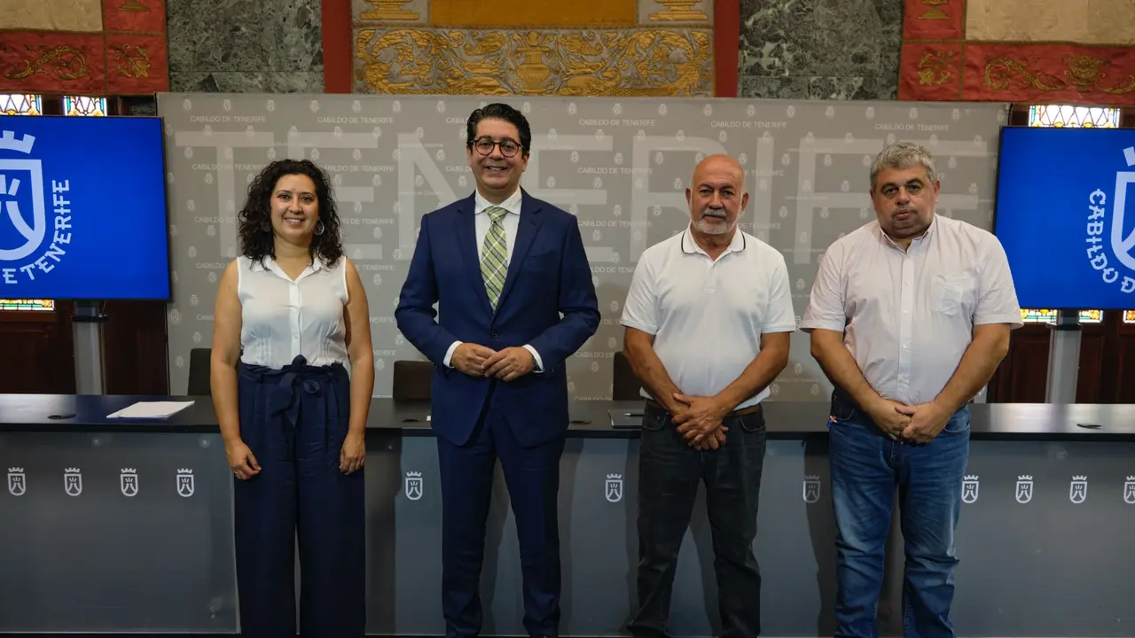 firma convenio Asociaci&oacute;n Pinolere enel Cabildo