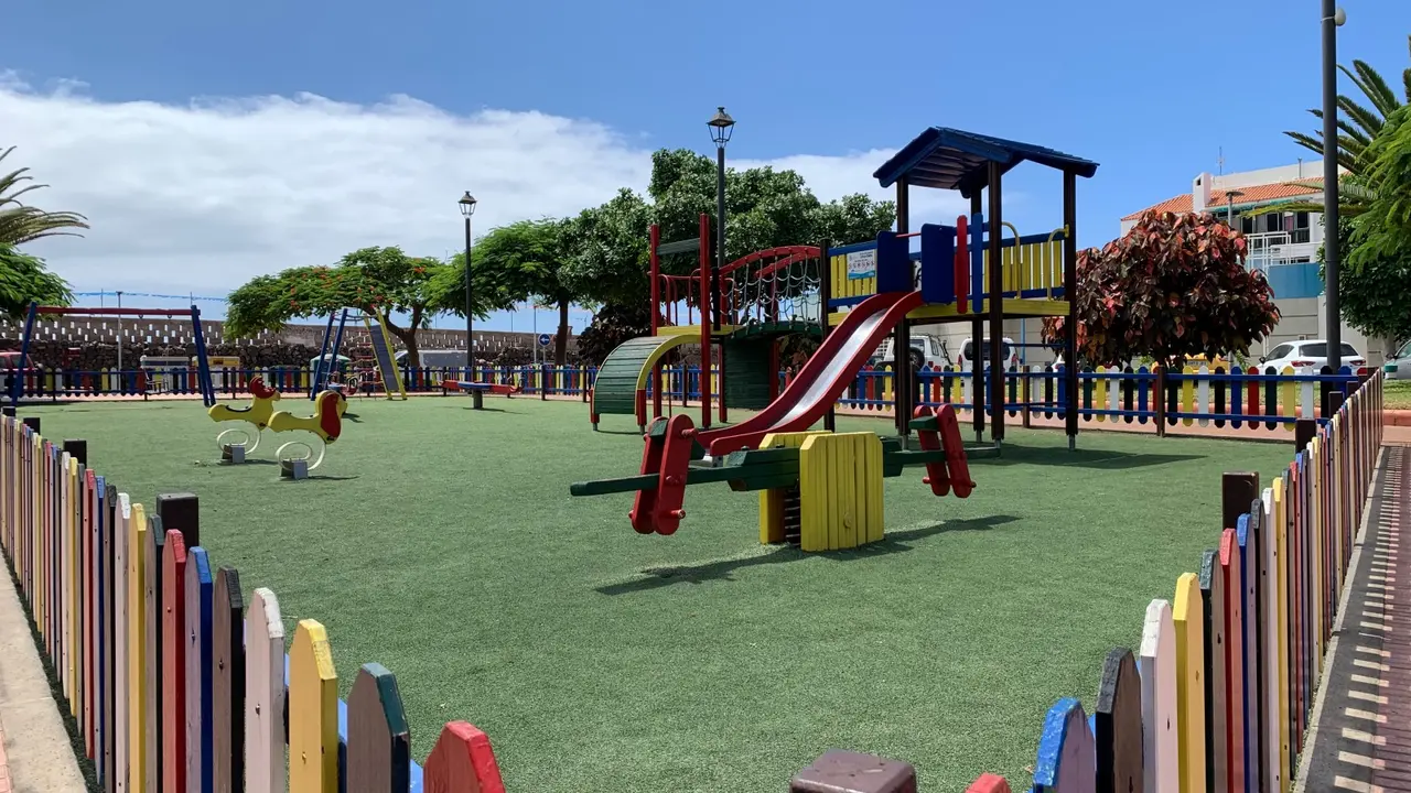 Parque infantil Gu&iacute;a de Isora _1793(1)