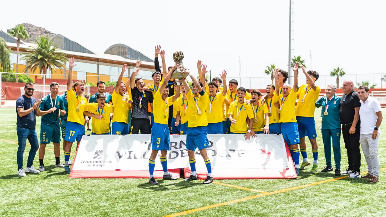 Las Palmas campe&oacute;n f&uacute;tbol Adeje_MOT0529(1)